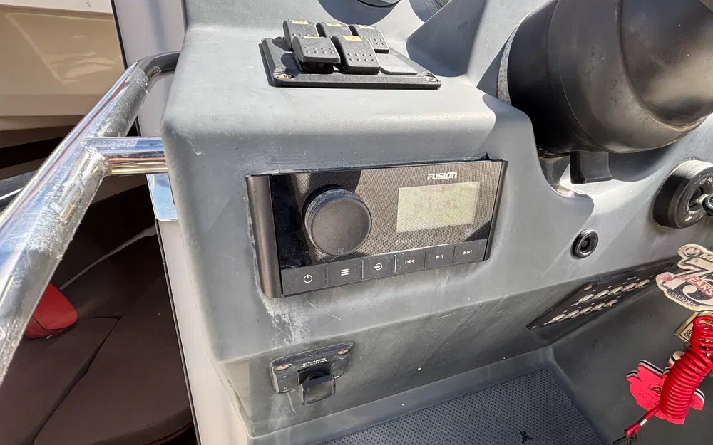 slider 13 Quicksilver Activ 805 Sundeck