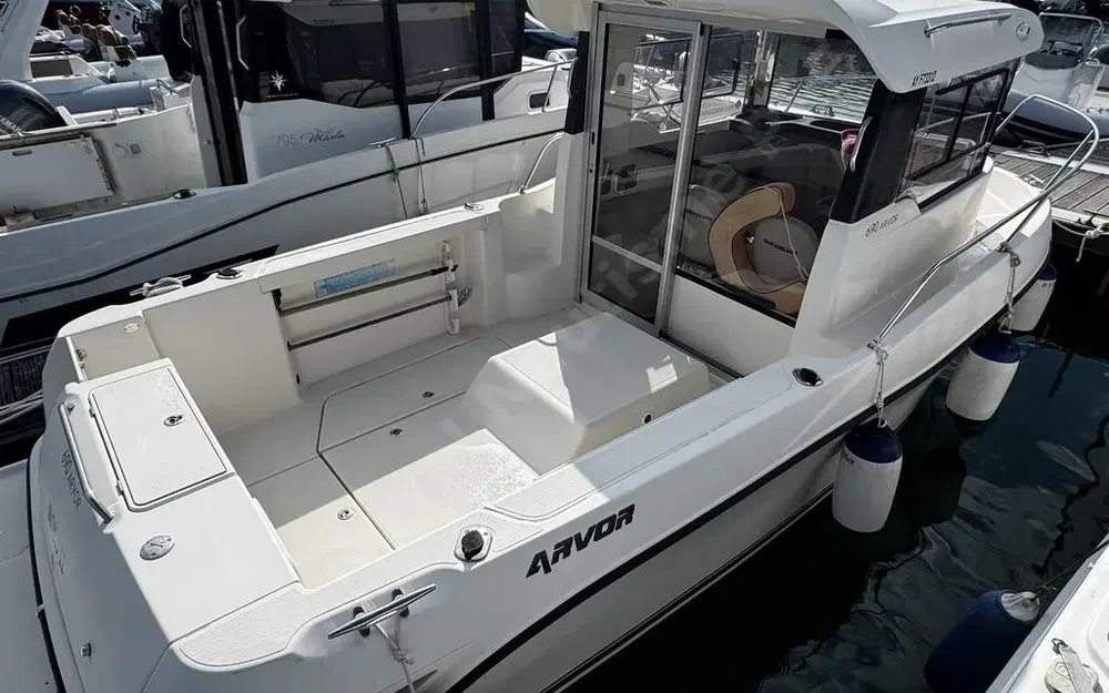 slider 3 Quicksilver Arvor 690