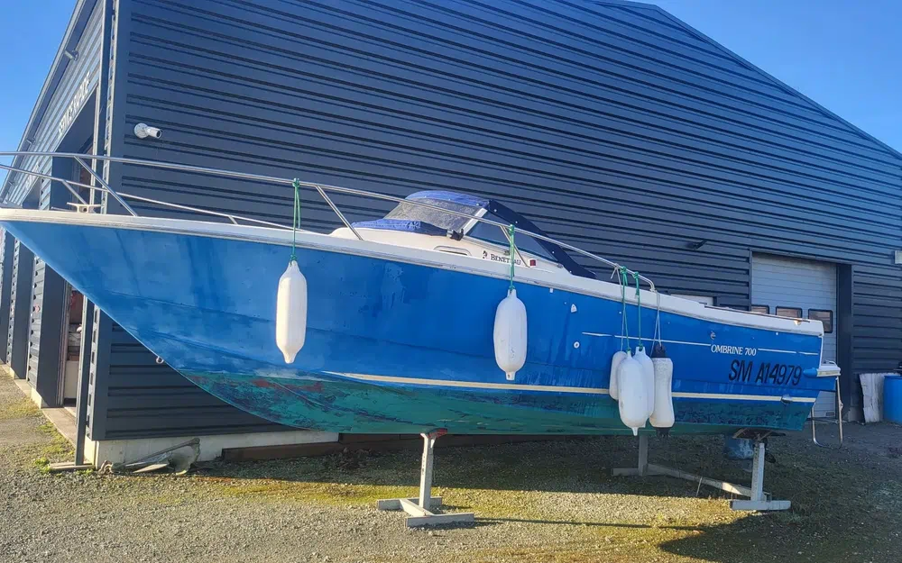 slider 0 Beneteau Ombrine 700