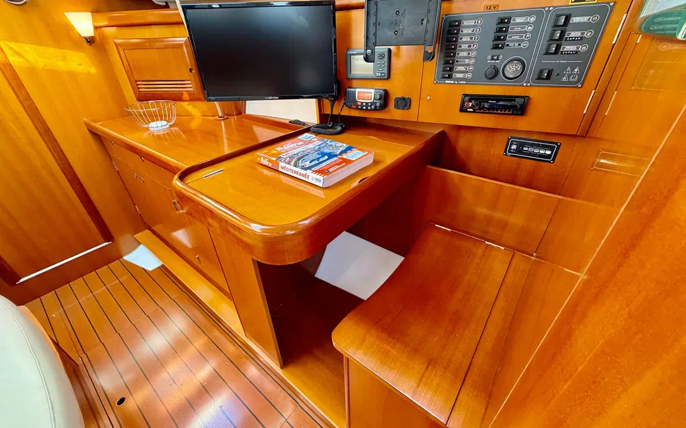 slider 18 Beneteau Oceanis 393 Clipper