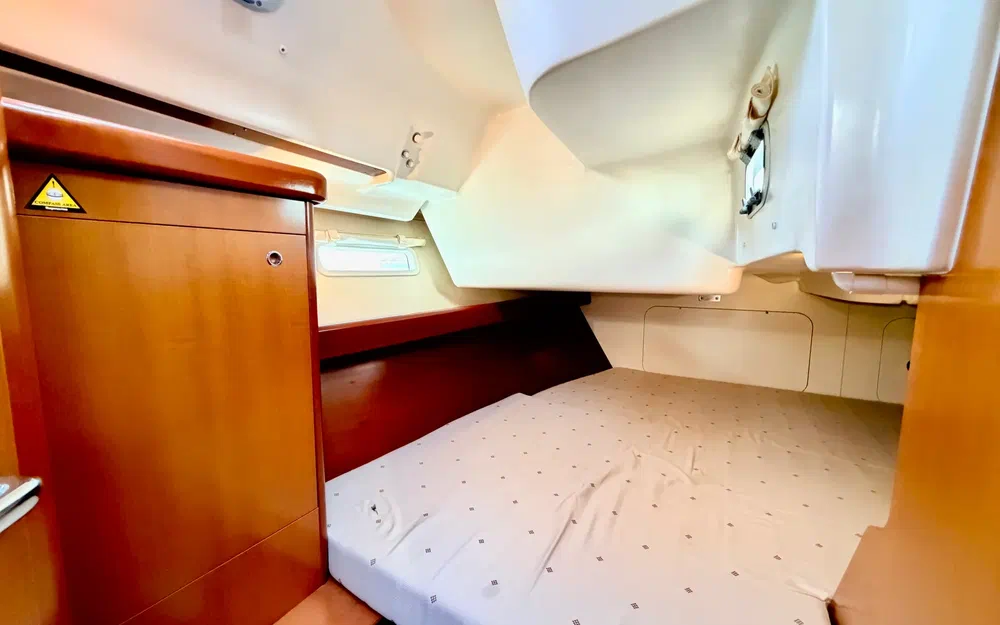 slider 22 Beneteau Oceanis 393 Clipper
