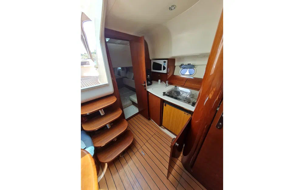 slider 10 Prestige Yachts Prestige 34 hard top