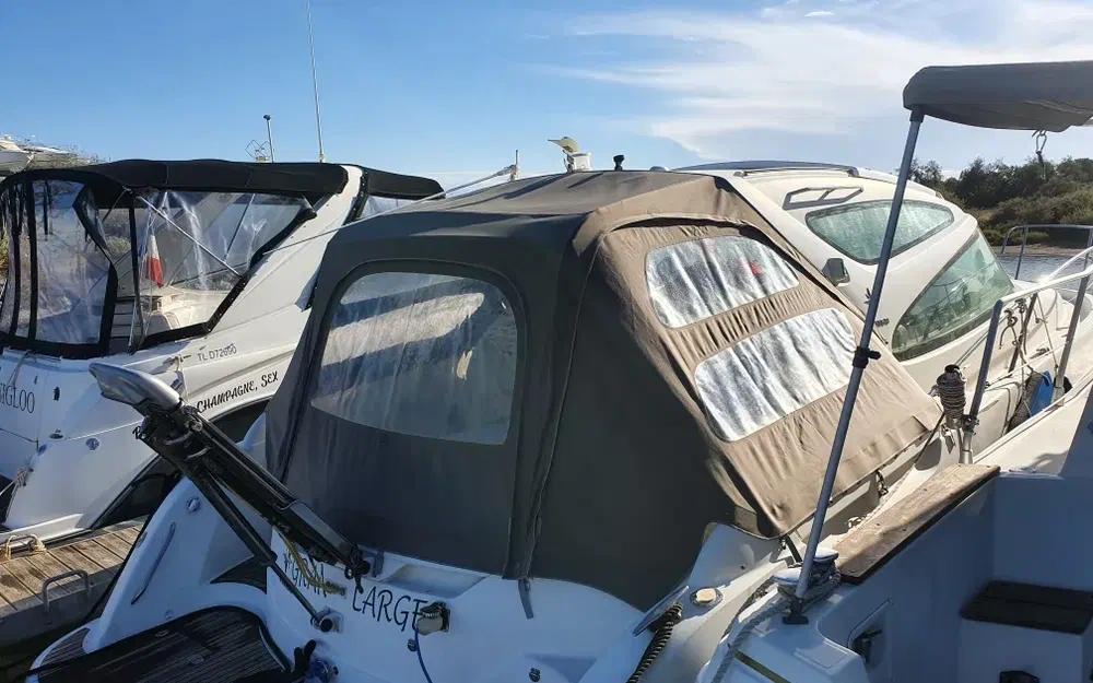 slider 2 Prestige Yachts Prestige 34 hard top