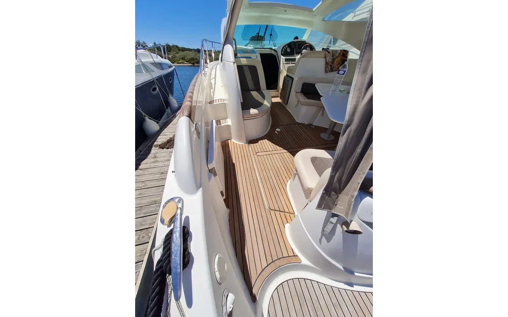 slider 8 Prestige Yachts Prestige 34 hard top