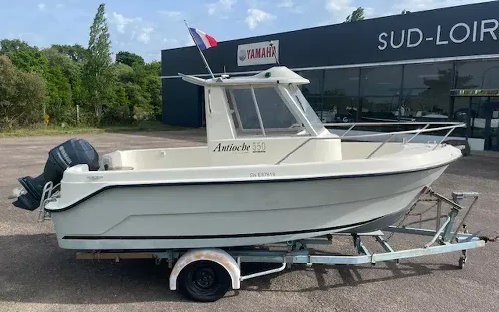 slider 0 Guymarine Antioche 550 Chalutier