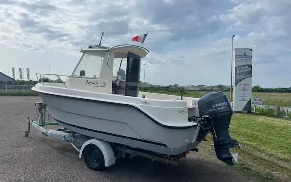 slider 1 Guymarine Antioche 550 Chalutier