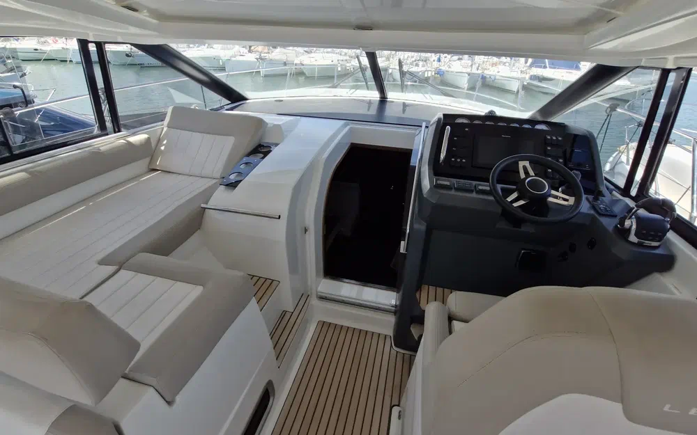 slider 20 Jeanneau Leader 40