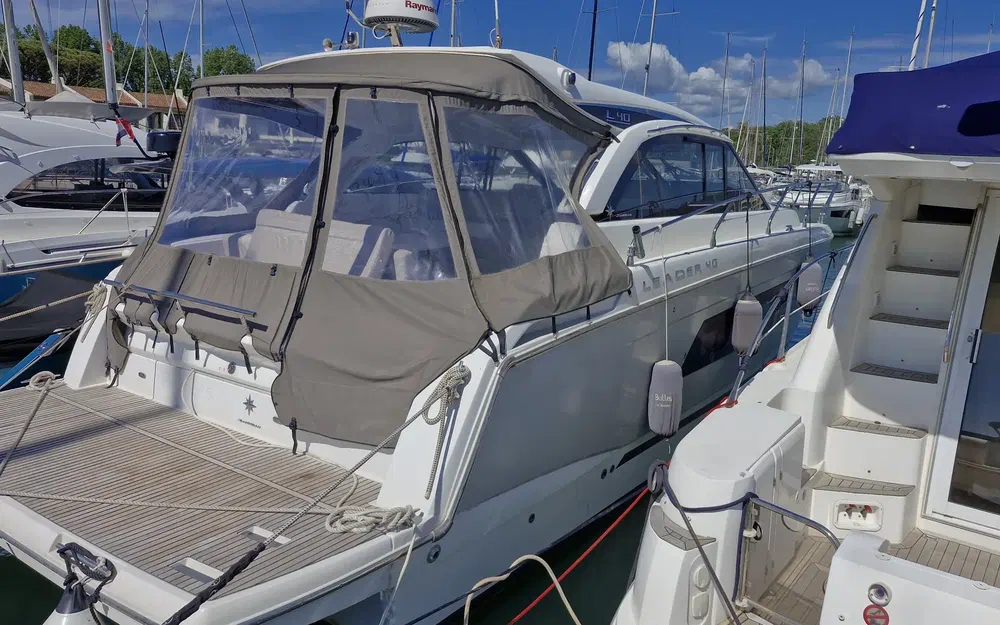 slider 32 Jeanneau Leader 40