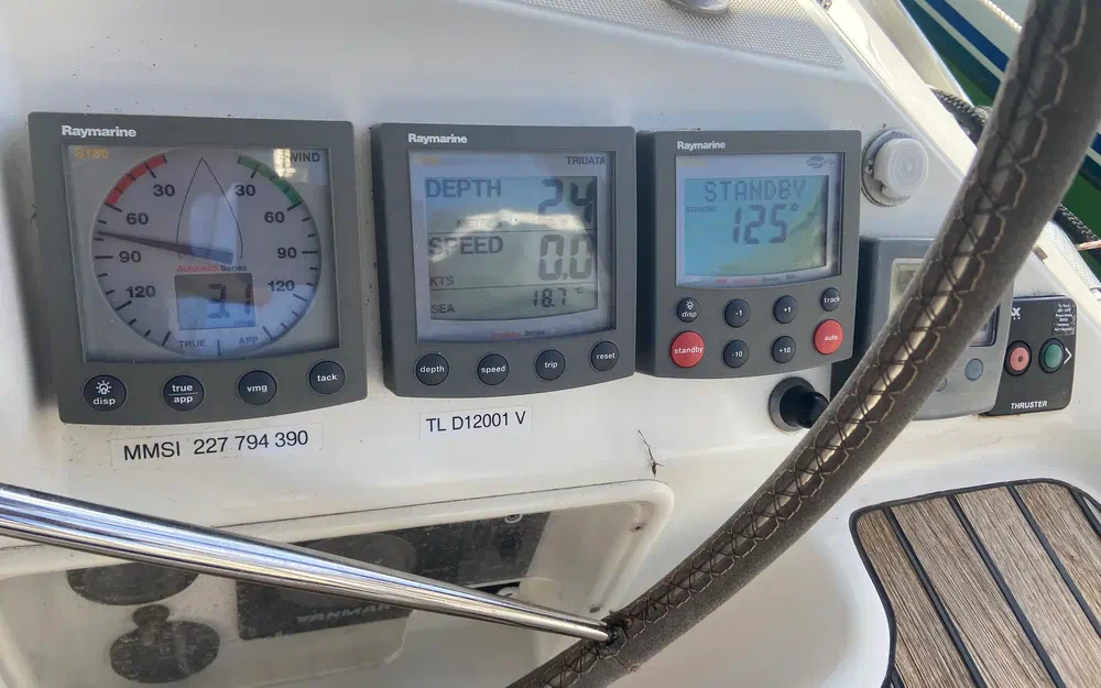 slider 11 Jeanneau Sun Odyssey 40.3