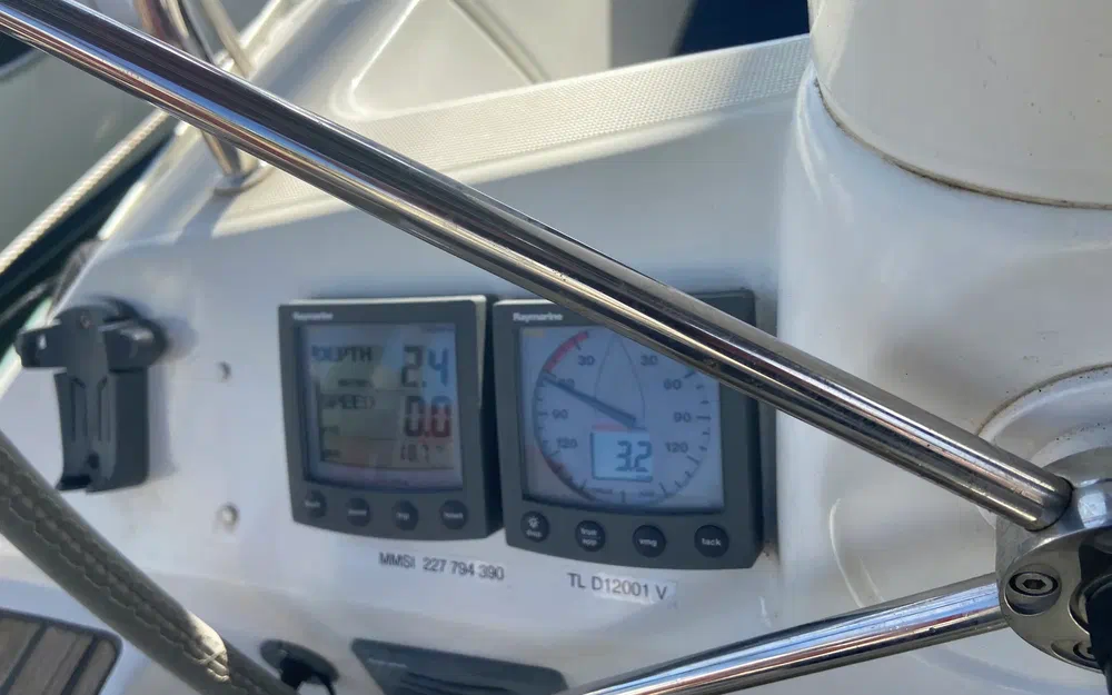 slider 12 Jeanneau Sun Odyssey 40.3