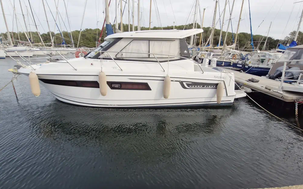 slider 0 Jeanneau Merry Fisher 855