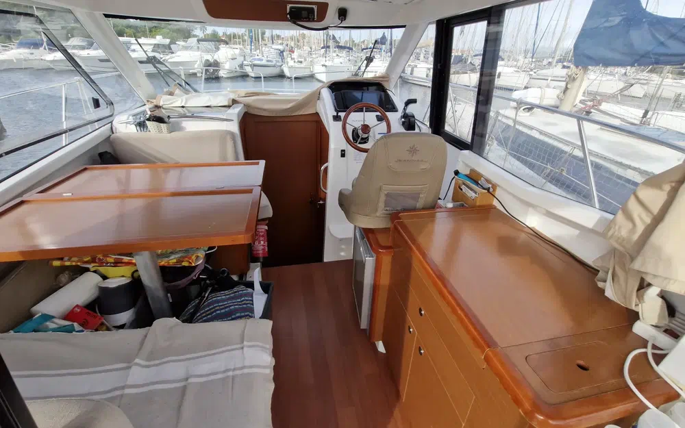 slider 7 Jeanneau Merry Fisher 855