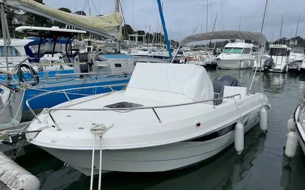slider 0 Pacific Craft 630 SC