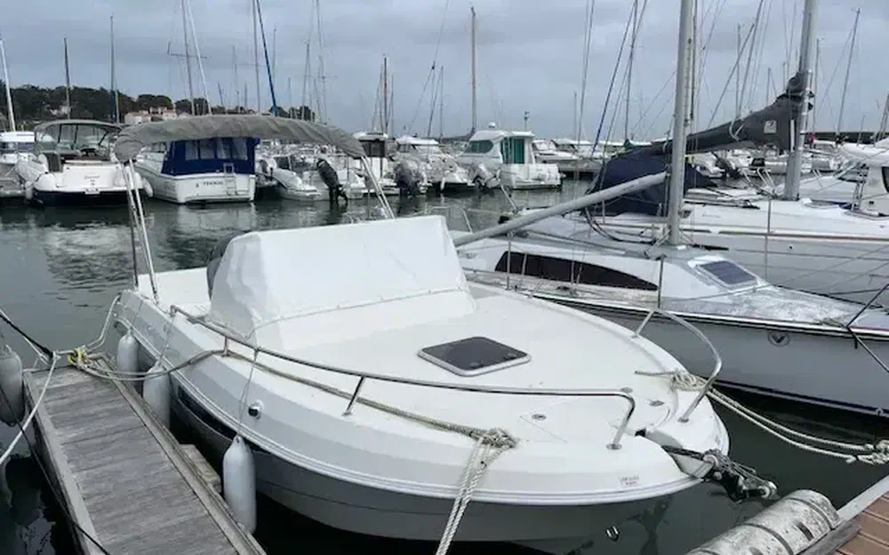 slider 3 Pacific Craft 630 SC