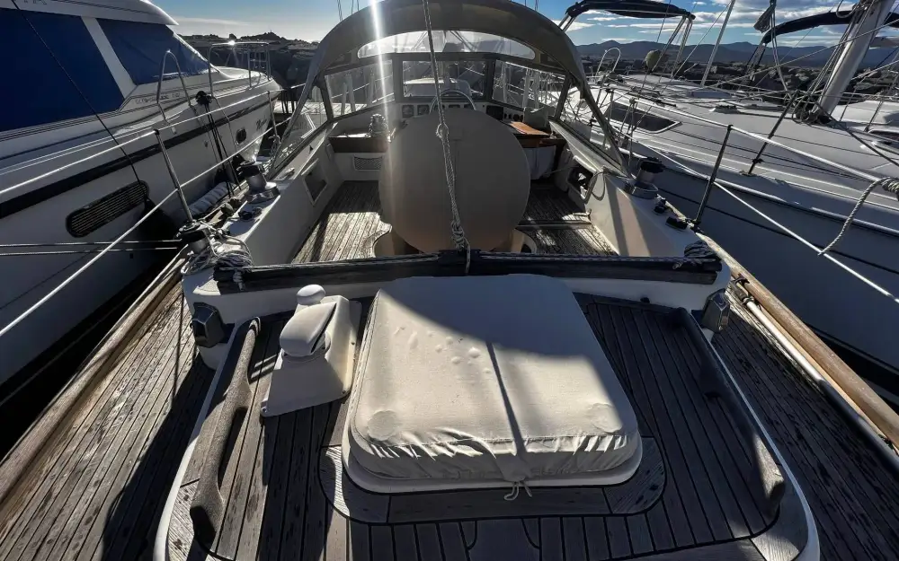 slider 39 Hallberg Rassy  352