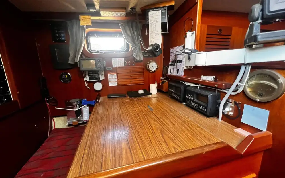 slider 5 Hallberg Rassy  352