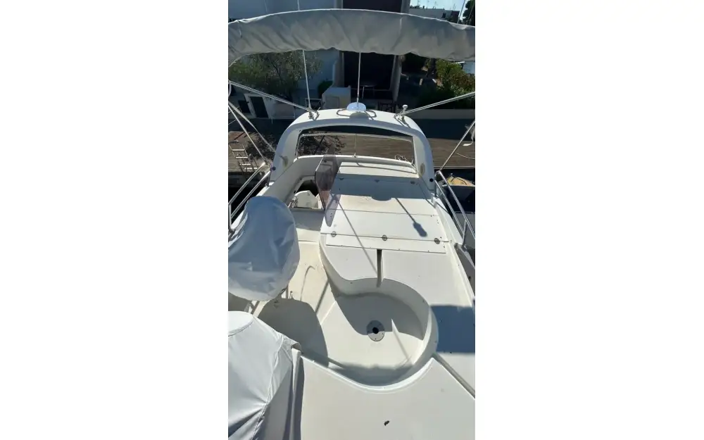 slider 13 Beneteau Antares 36