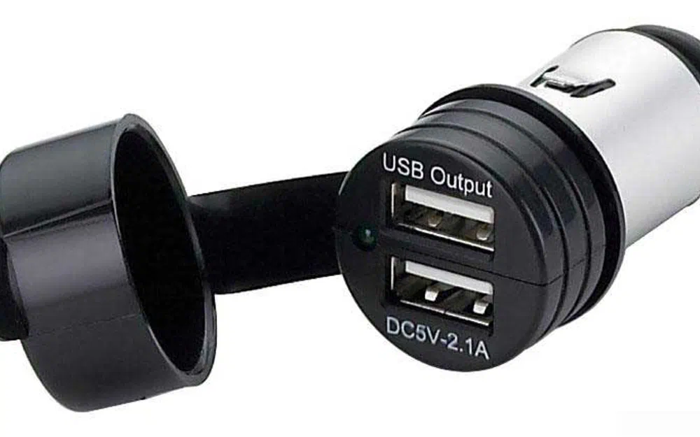 slider 0 Prise allume-cigare USB double