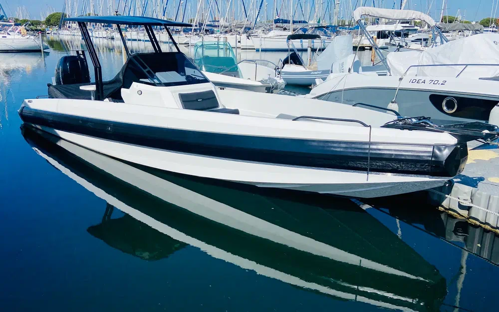 slider 0 Iron Boats 827