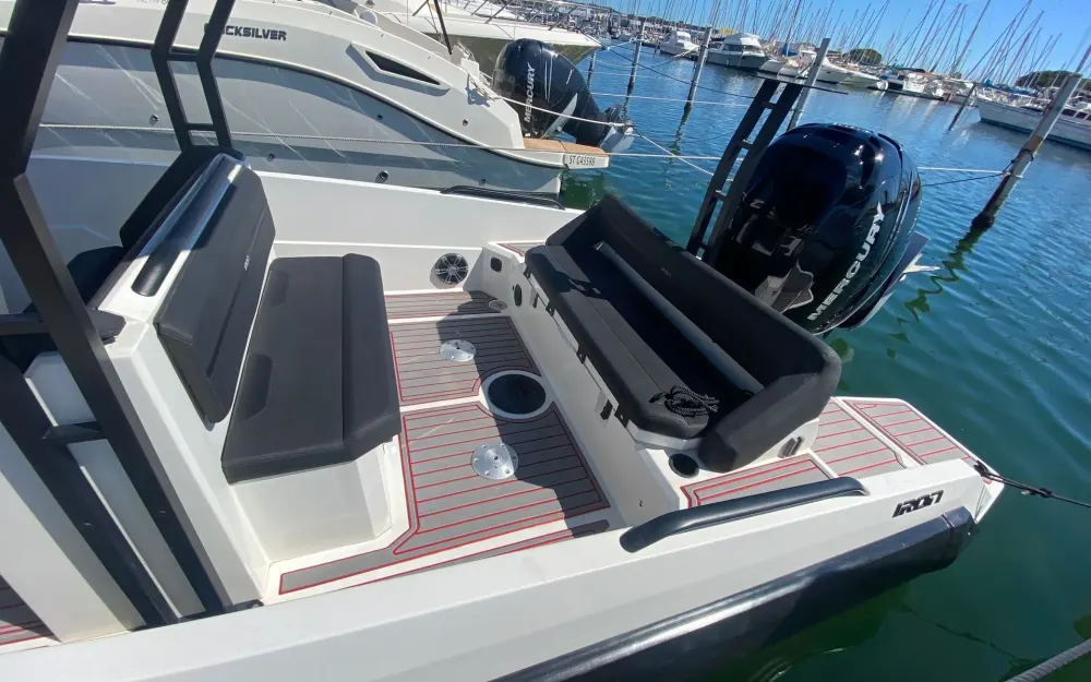 slider 3 Iron Boats  827 - null