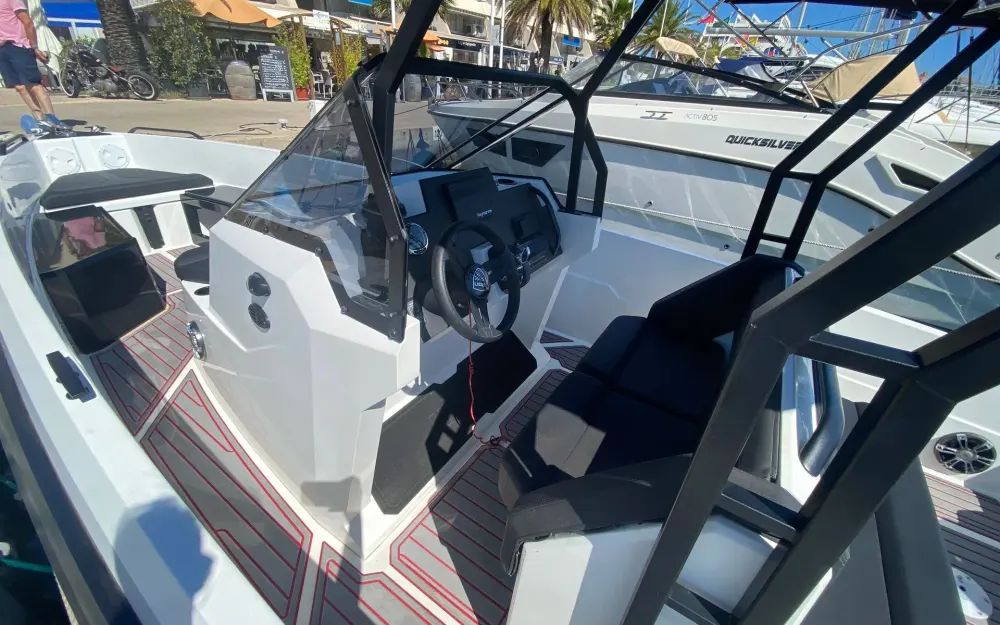 slider 4 Iron Boats  827 - null