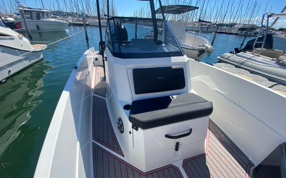slider 8 Iron Boats  827 - null