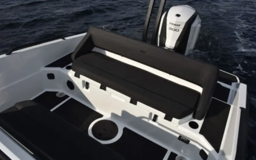 slider 8 Iron Boats  827 - null