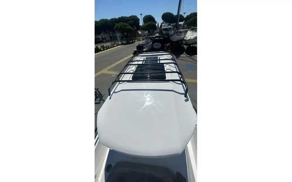 slider 7 Dromeas Yachts D28 SUV