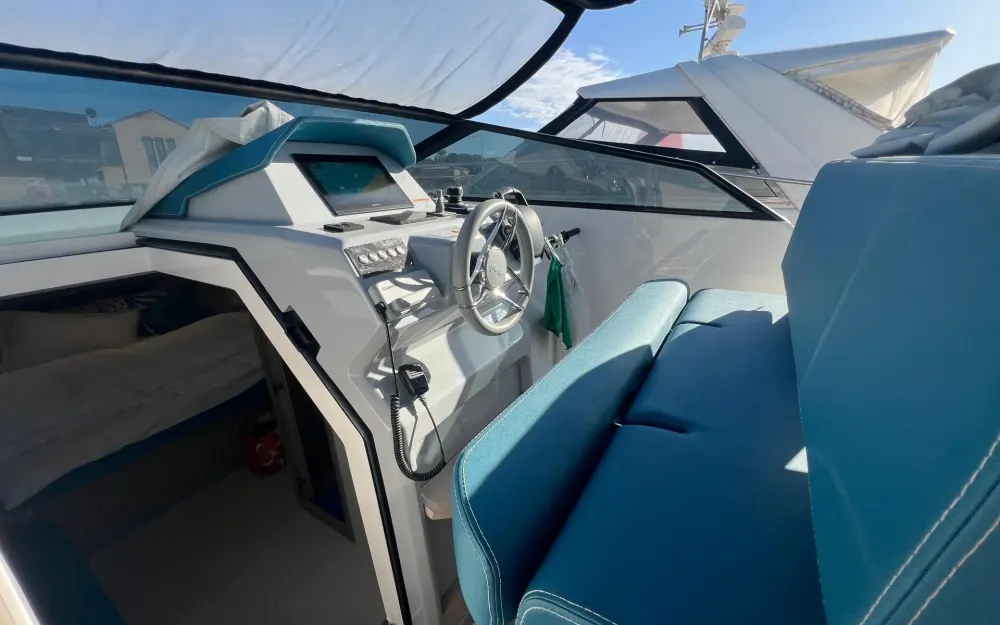 slider 8 Rio Yachts Daytona 34 - null