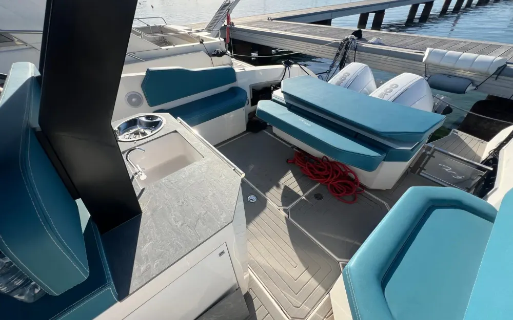 slider 4 Rio Yachts Daytona 34 - null