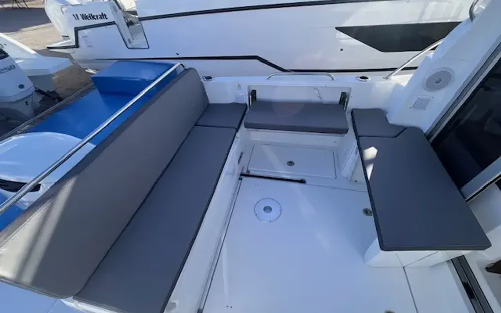 slider 2 Beneteau Antares 8 OB V2 - null