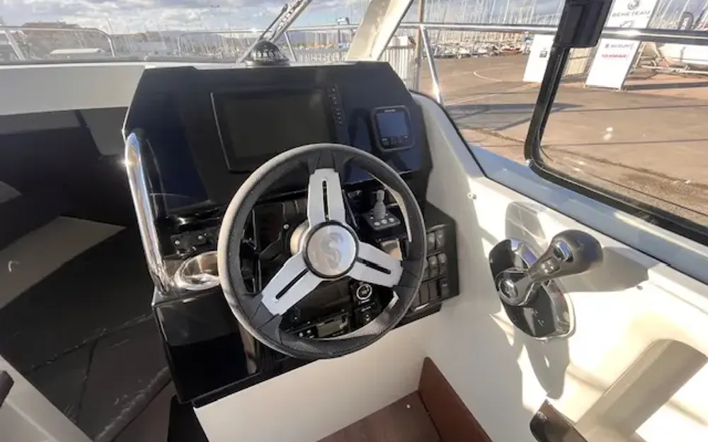 slider 6 Beneteau Antares 8 OB V2 - null