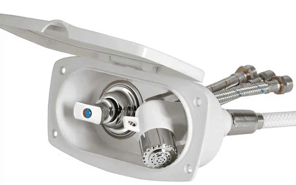 slider 0 Douche extérieure ovale blanche