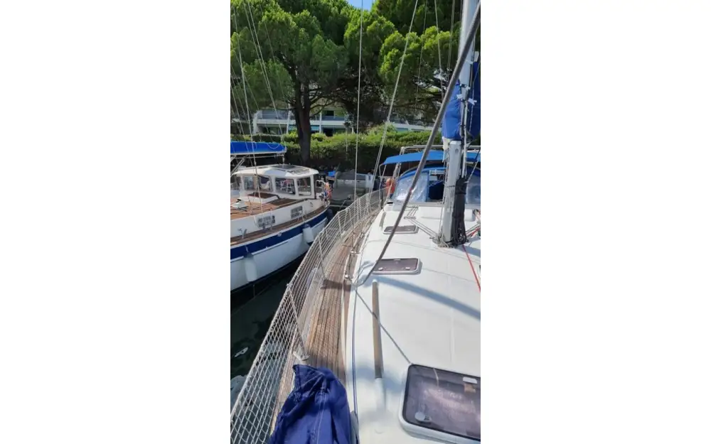 slider 31 Beneteau Oceanis 411 Celebration Performance