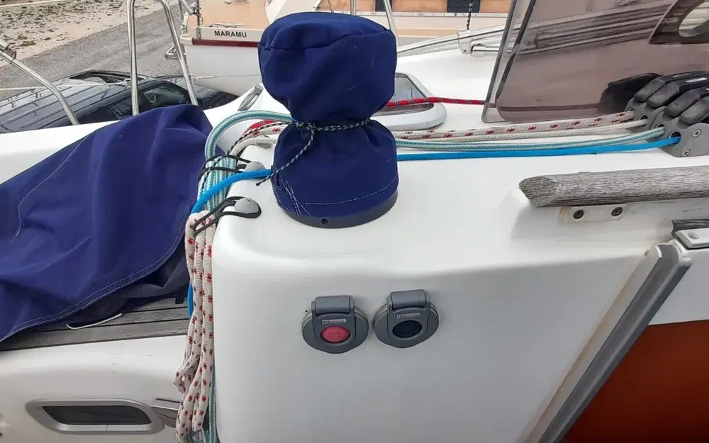 slider 124 Beneteau Oceanis 423