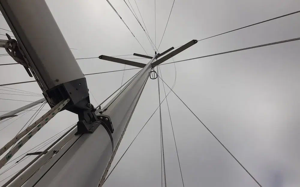 slider 126 Beneteau Oceanis 423