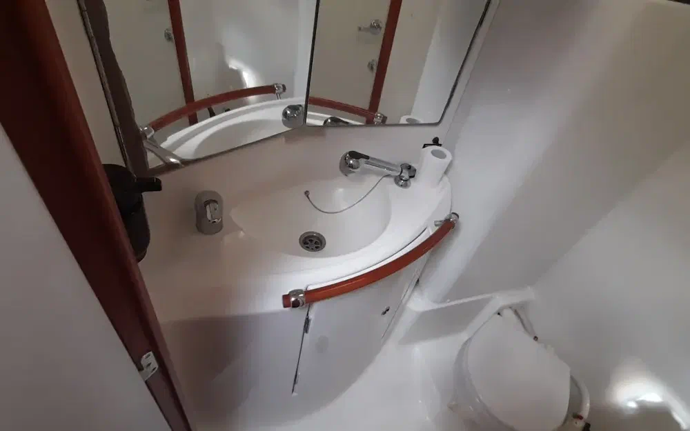 slider 163 Beneteau Oceanis 423