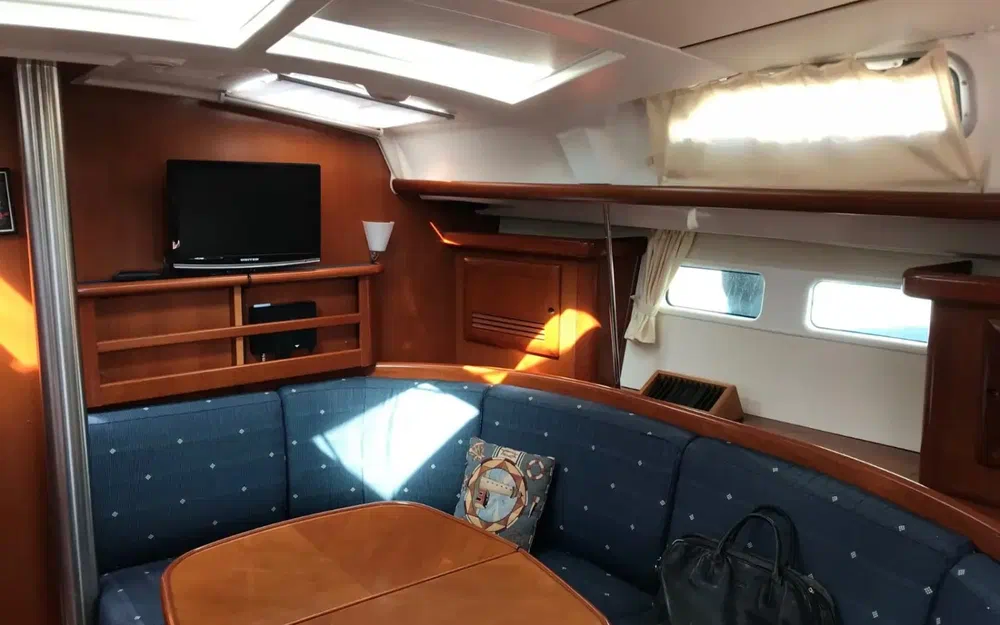 slider 16 Beneteau Oceanis 423