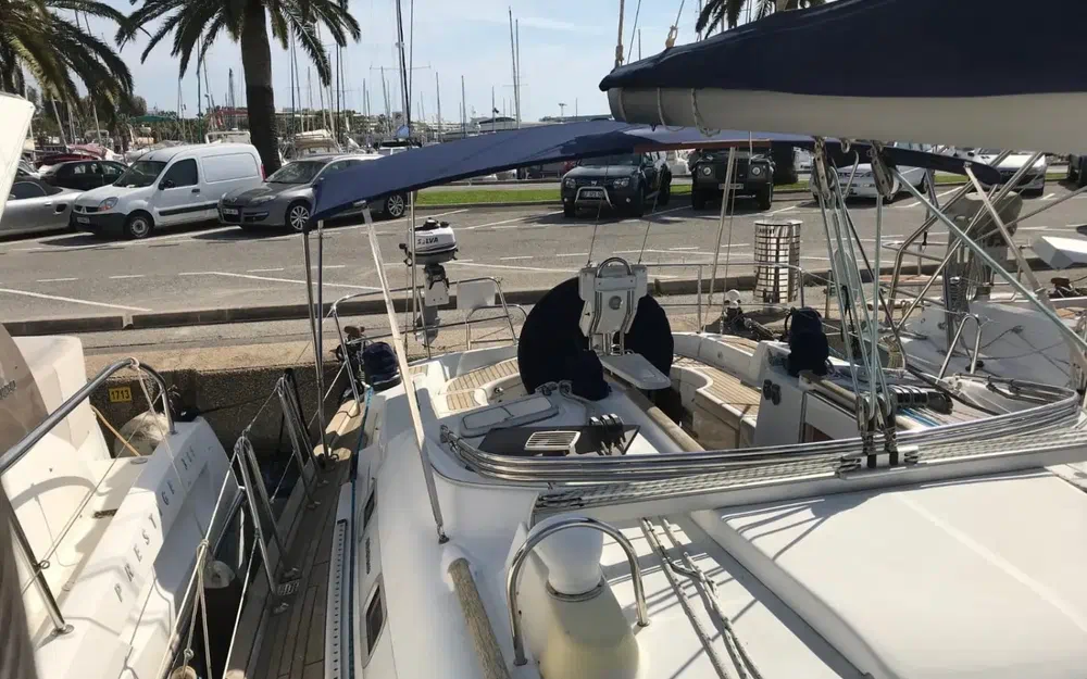 slider 8 Beneteau Oceanis 423
