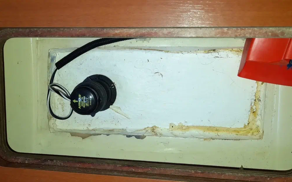 slider 146 Dufour 405