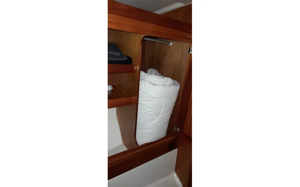 slider 136 Dufour 38