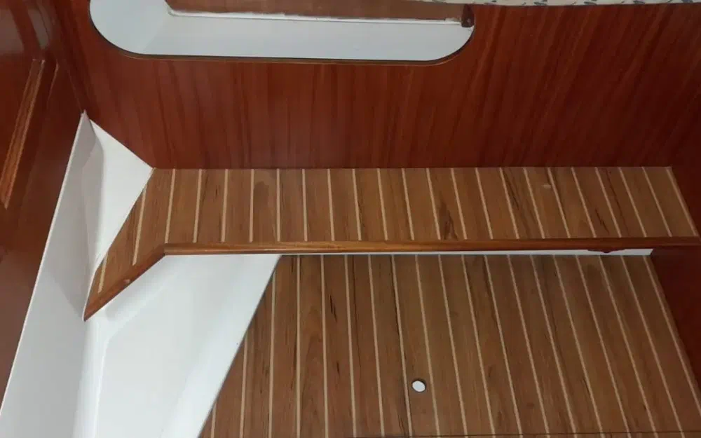 slider 147 Dufour 38