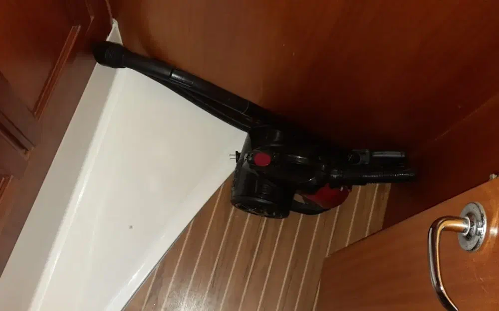 slider 203 Dufour 38