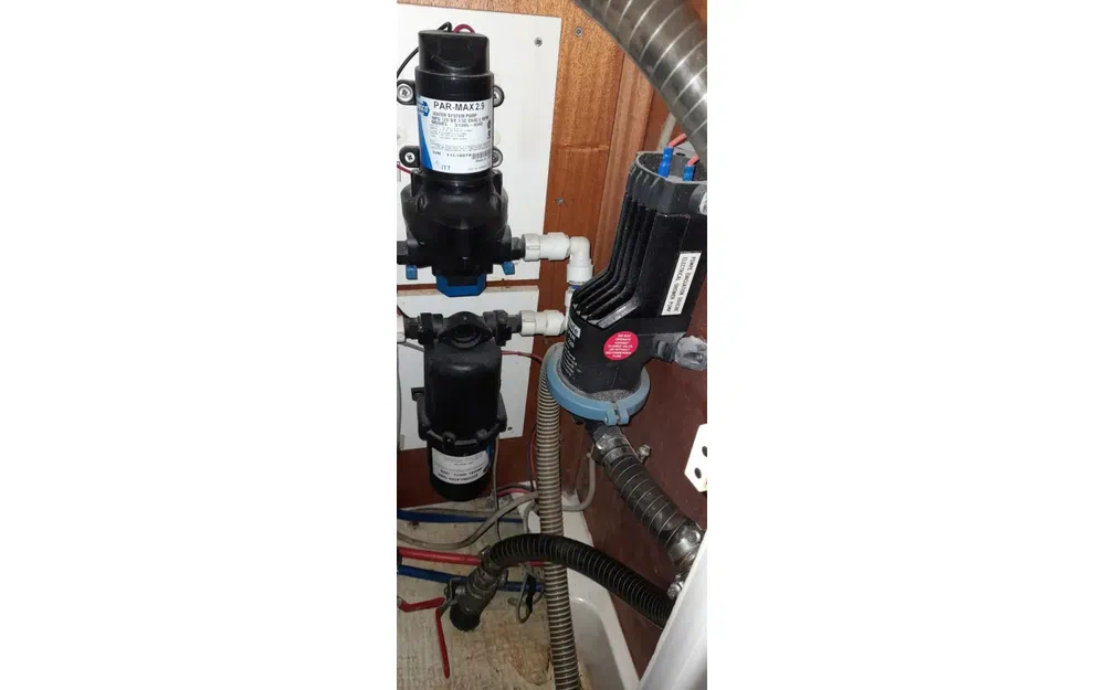 slider 212 Dufour 38