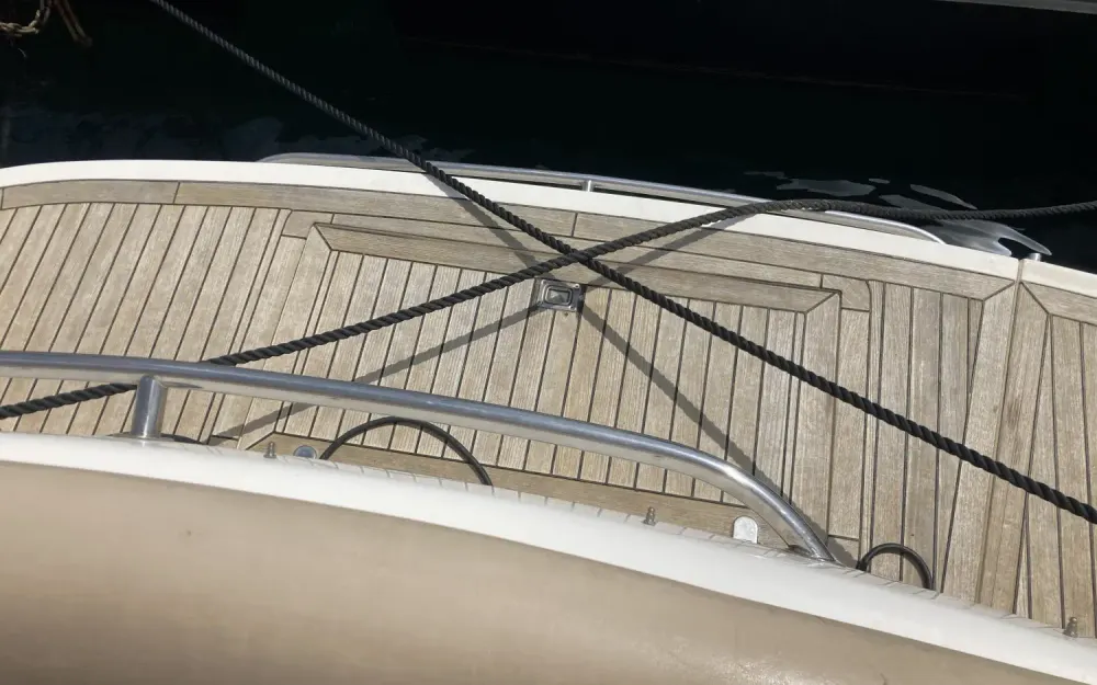 slider 11 Sealine  S 38