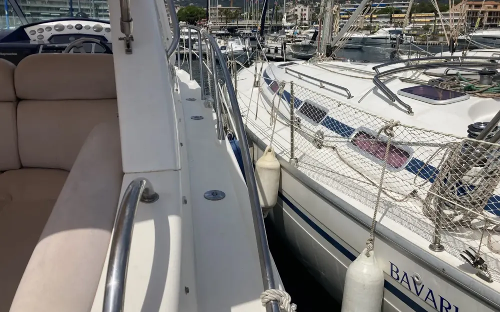 slider 13 Sealine  S 38