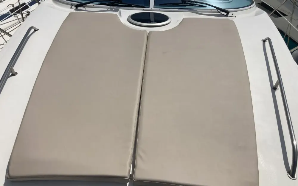slider 17 Sealine  S 38