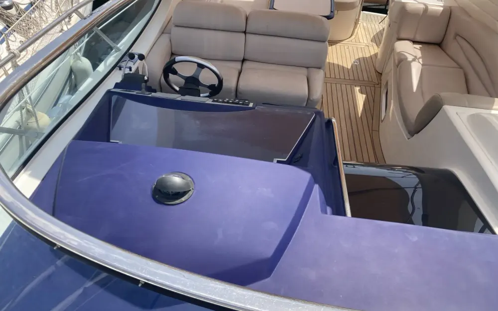 slider 22 Sealine  S 38