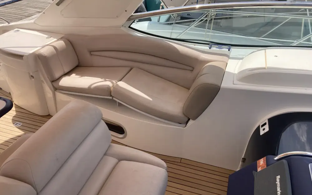 slider 26 Sealine  S 38