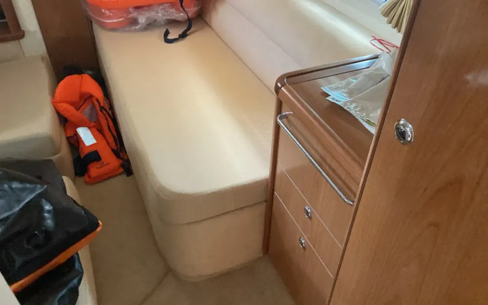 slider 34 Sealine  S 38